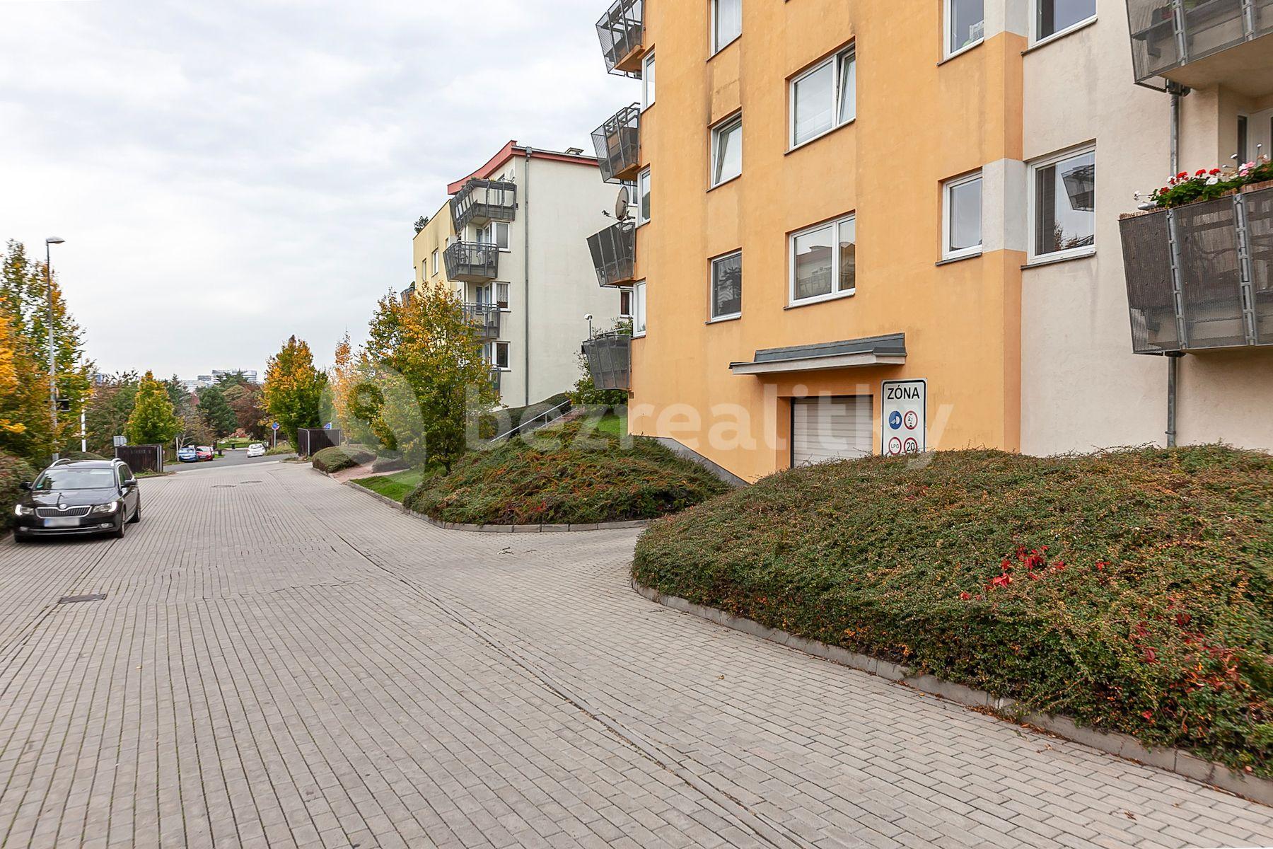 Predaj garáže 25 m², Melodická, Praha, Praha