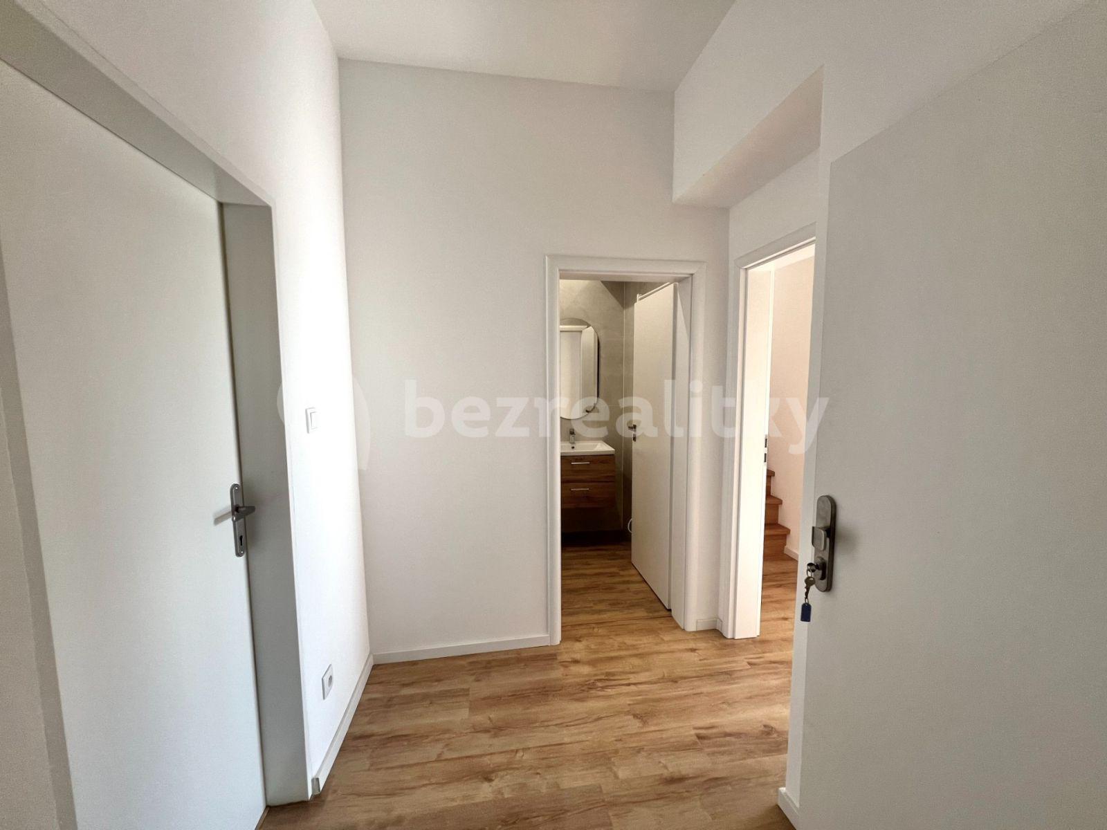 Prenájom bytu 3-izbový 98 m², Budějovická, Praha, Praha