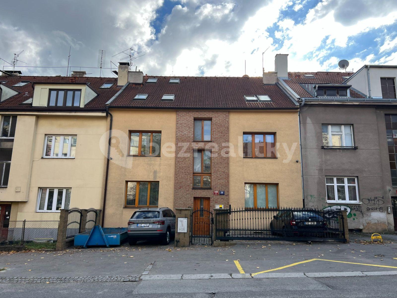 Prenájom bytu 3-izbový 98 m², Budějovická, Praha, Praha