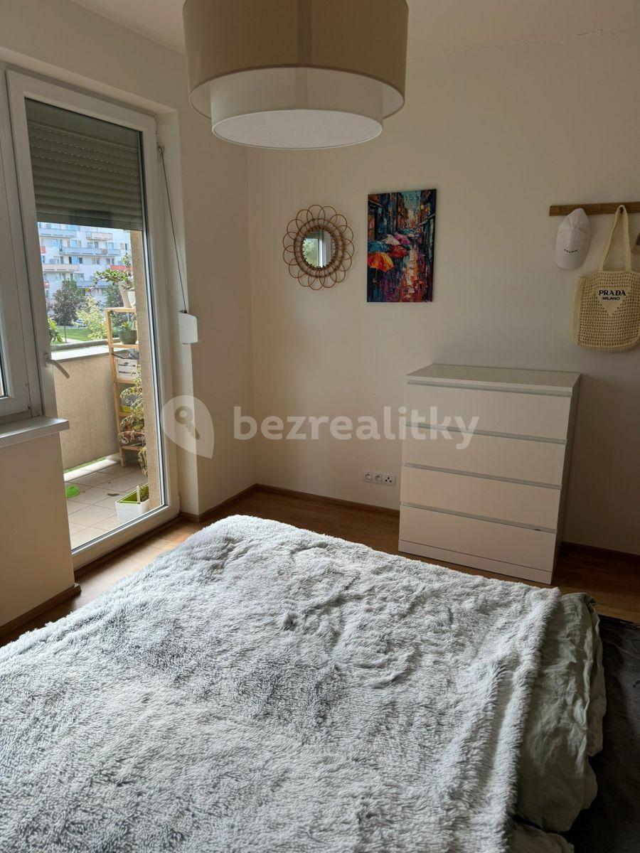 Prenájom bytu 3-izbový 82 m², Hornoměcholupská, Praha, Praha