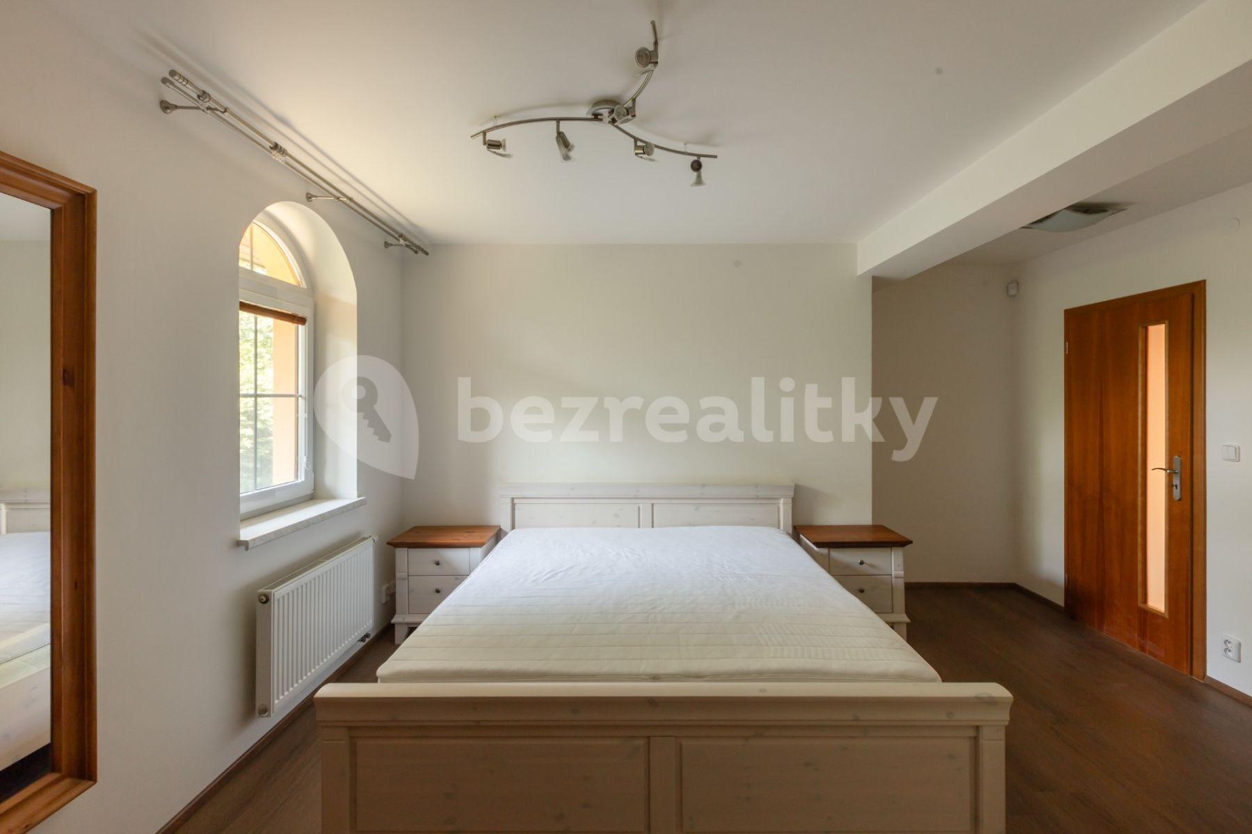 Predaj domu 314 m², pozemek 932 m², Sluštice, Středočeský kraj