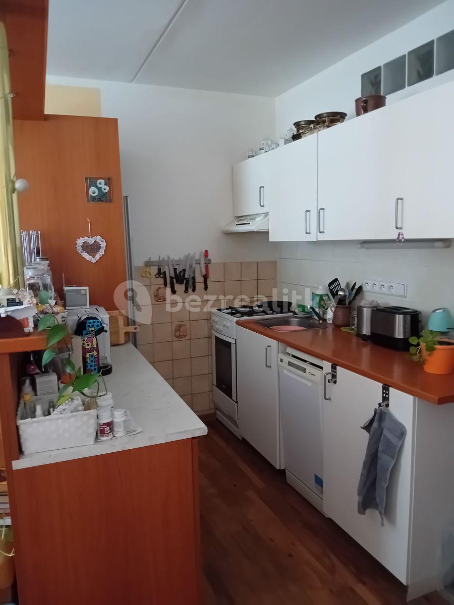 Prenájom bytu 2-izbový 40 m², Cholupická, Praha, Praha