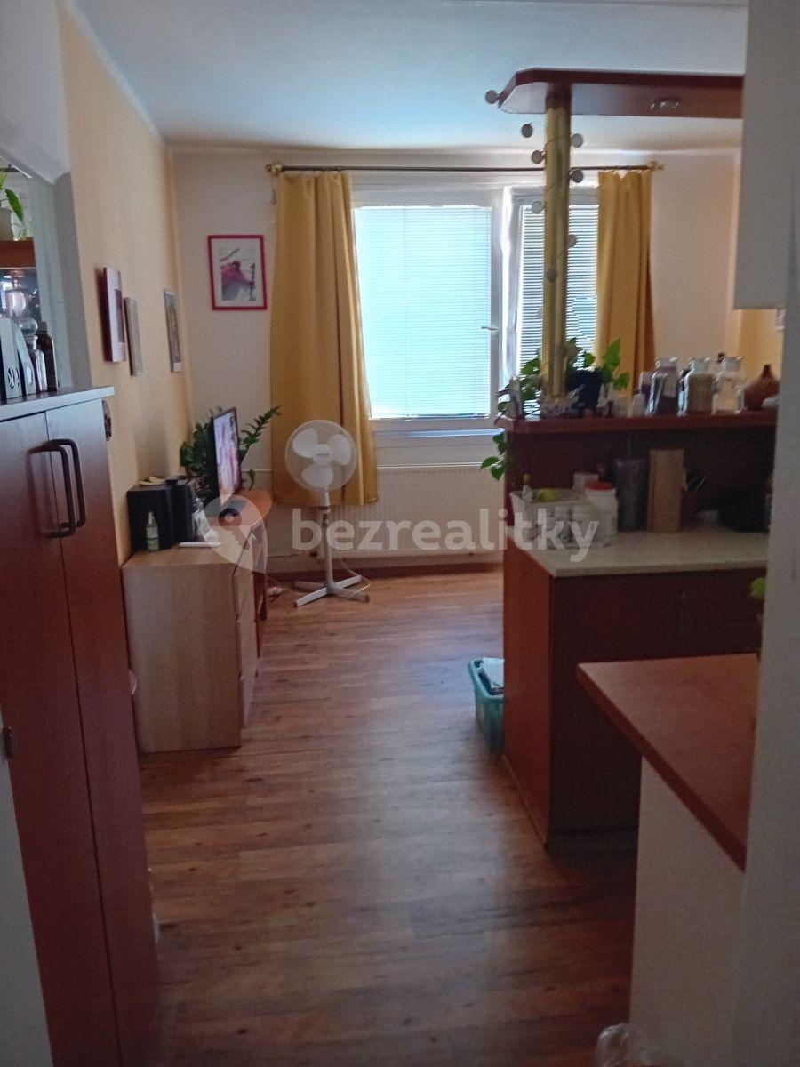 Prenájom bytu 2-izbový 40 m², Cholupická, Praha, Praha