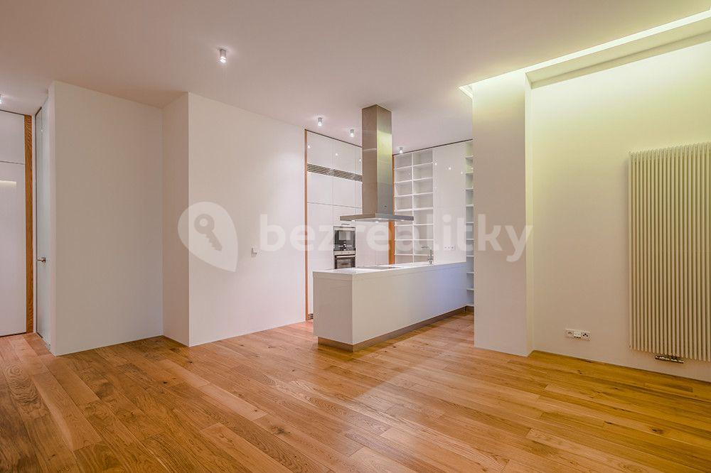 Prenájom bytu 2-izbový 89 m², Laubova, Praha, Praha