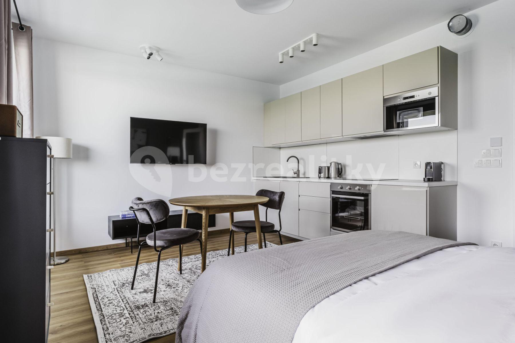 Prenájom bytu 1-izbový 32 m², Olgy Havlové, Praha, Praha