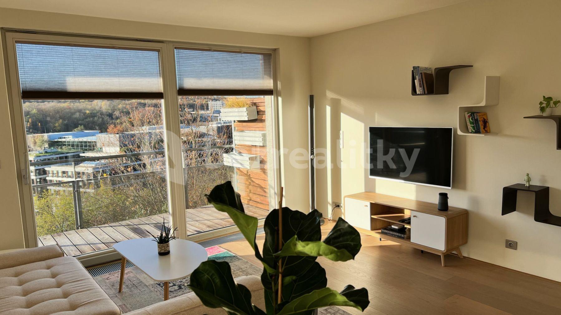 Prenájom bytu 3-izbový 90 m², Klímova, Praha, Praha