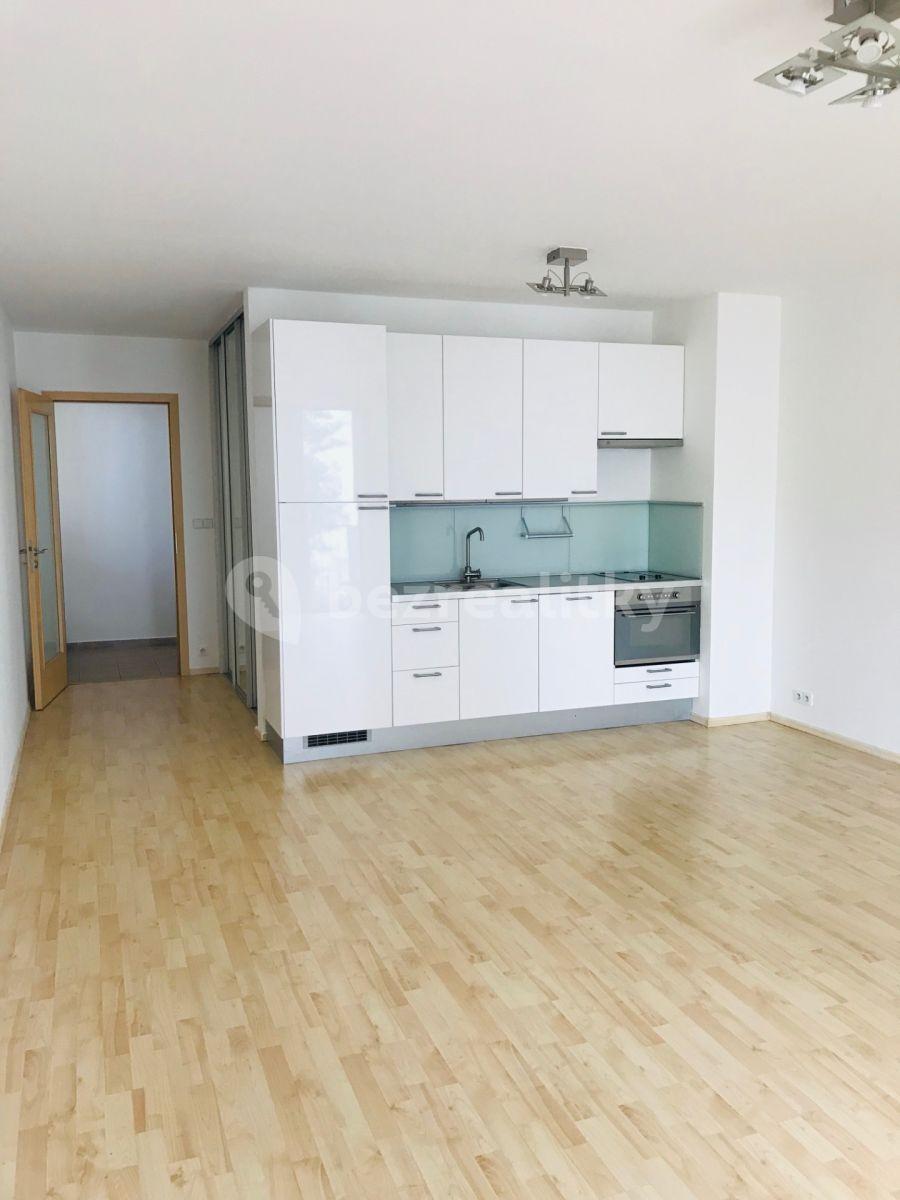 Prenájom bytu 1-izbový 43 m², Třeboňská, Praha, Praha