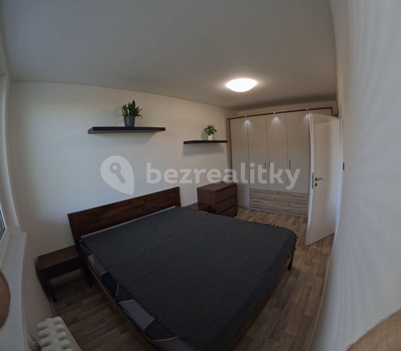 Prenájom bytu 3-izbový 66 m², Kukelská, Praha, Praha