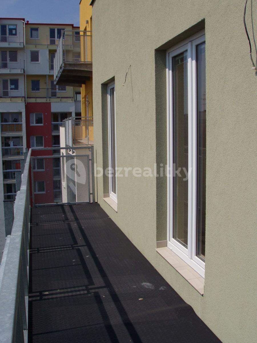 Prenájom bytu 2-izbový 64 m², Pospíchalova, Praha, Praha