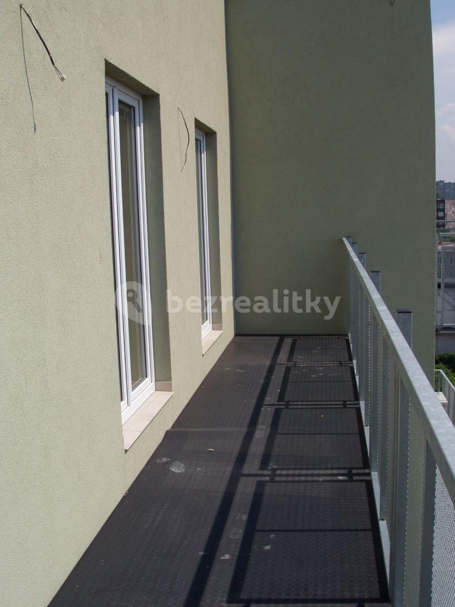 Prenájom bytu 2-izbový 64 m², Pospíchalova, Praha, Praha