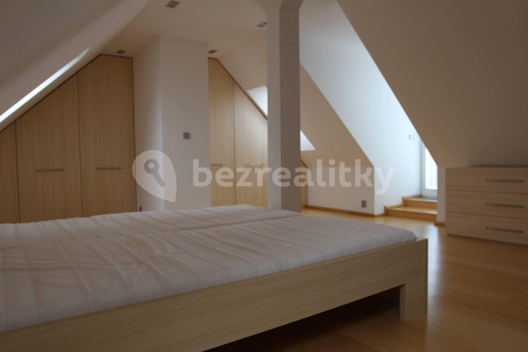 Prenájom bytu 2-izbový 103 m², U Družstva Ideál, Praha, Praha