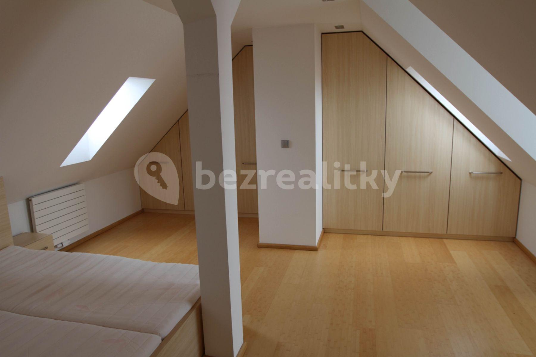 Prenájom bytu 2-izbový 103 m², U Družstva Ideál, Praha, Praha