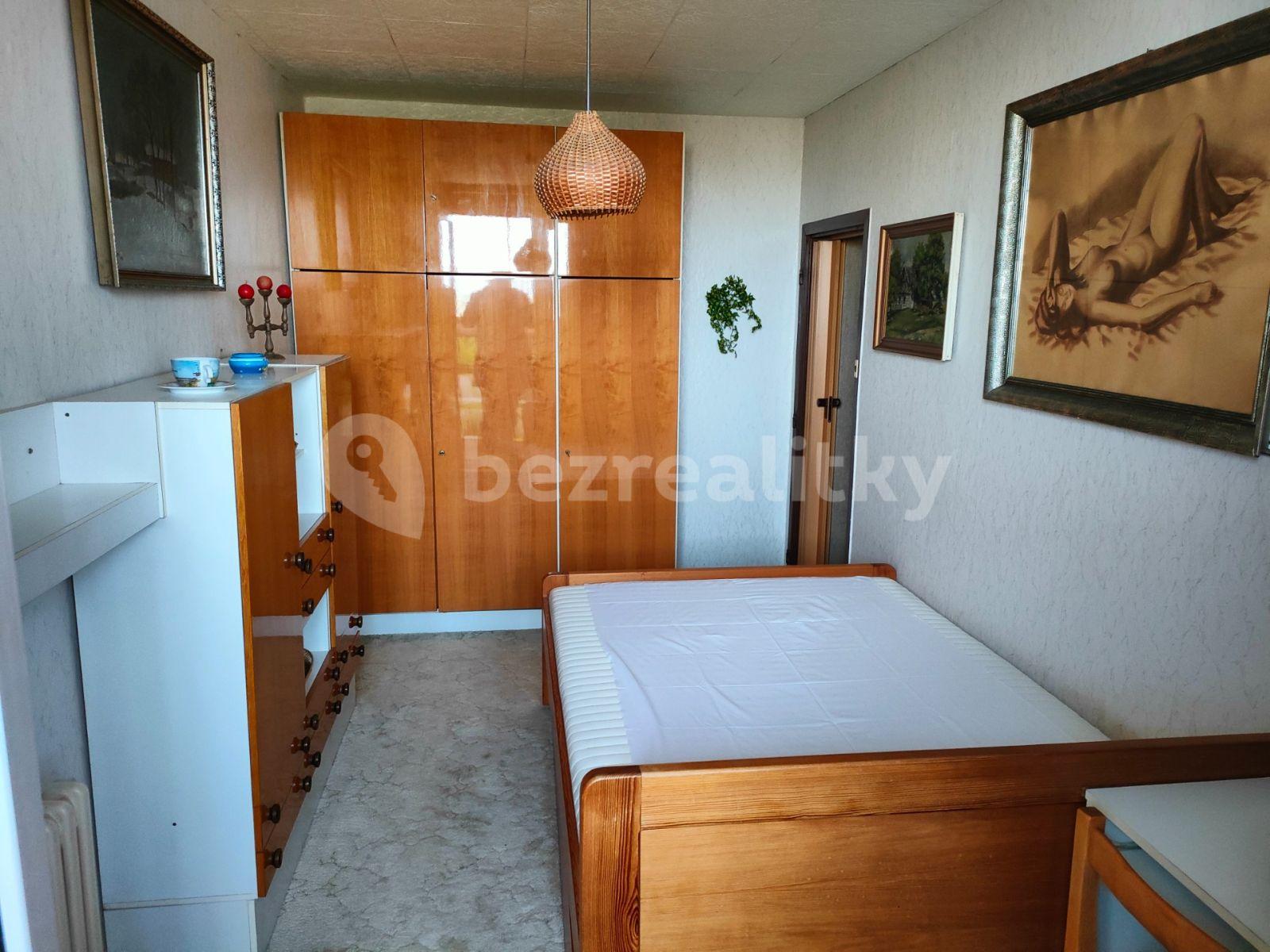 Prenájom bytu 2-izbový 44 m², Majerského, Praha, Praha