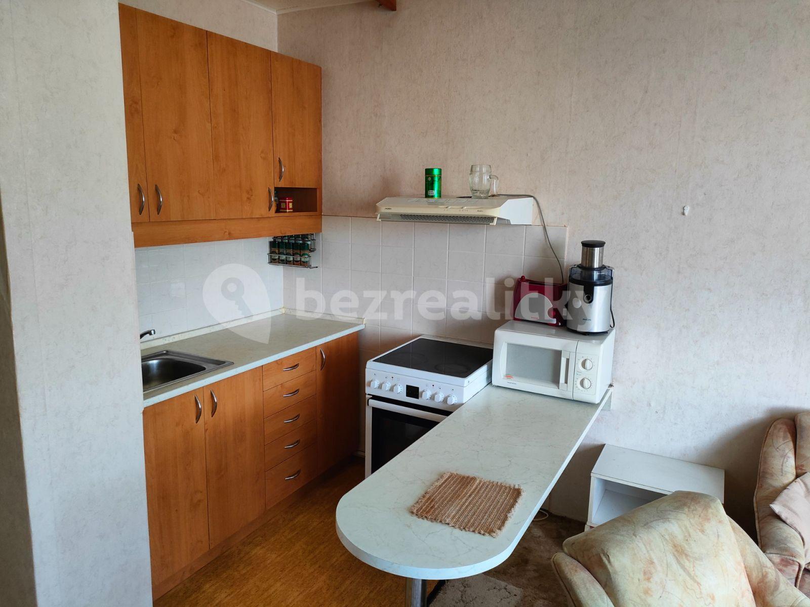 Prenájom bytu 2-izbový 44 m², Majerského, Praha, Praha