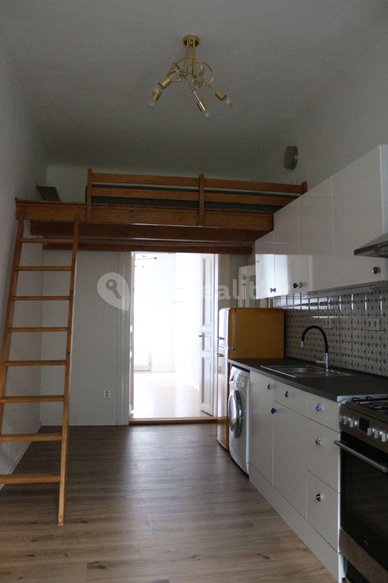 Prenájom bytu 2-izbový 41 m², Bořivojova, Praha, Praha