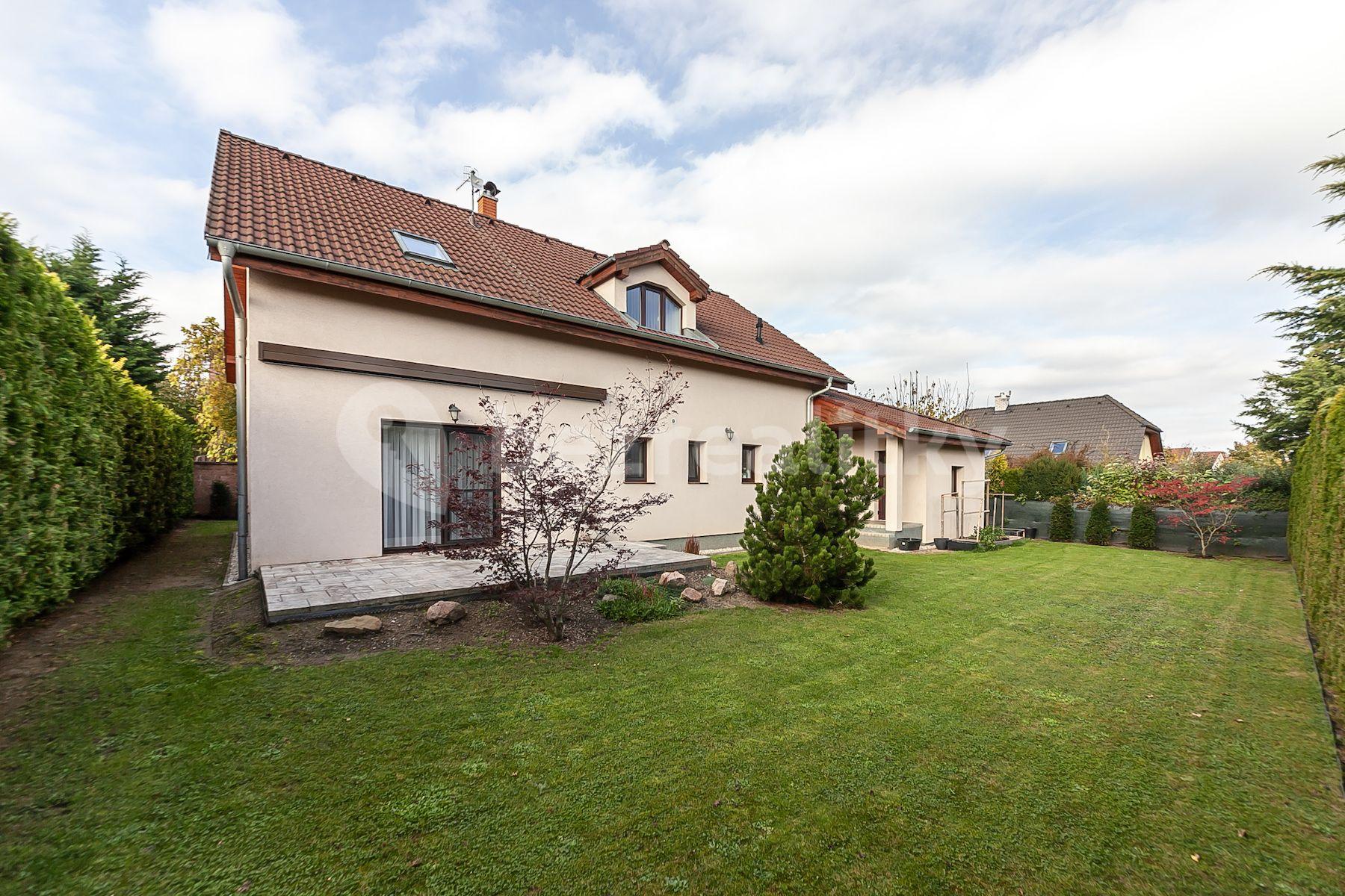 Predaj domu 207 m², pozemek 616 m², K Sádku, Šestajovice, Středočeský kraj