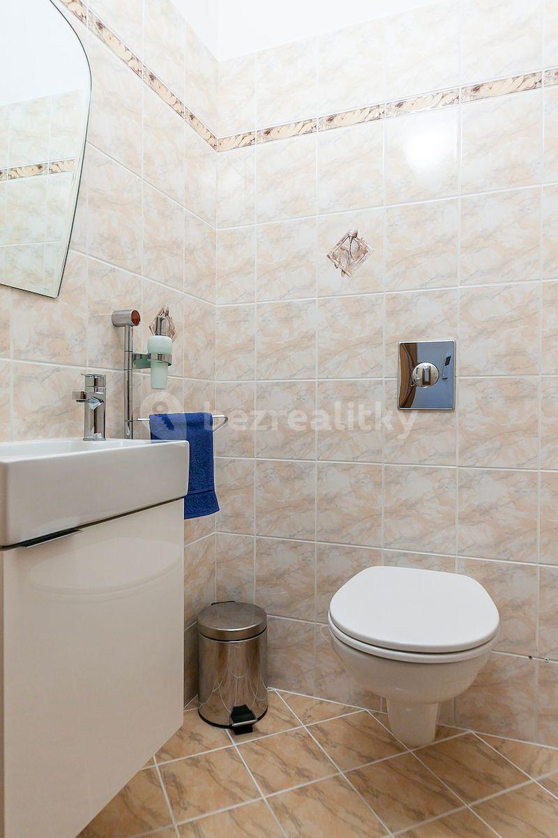 Predaj domu 213 m², pozemek 221 m², Plavínová, Praha, Praha