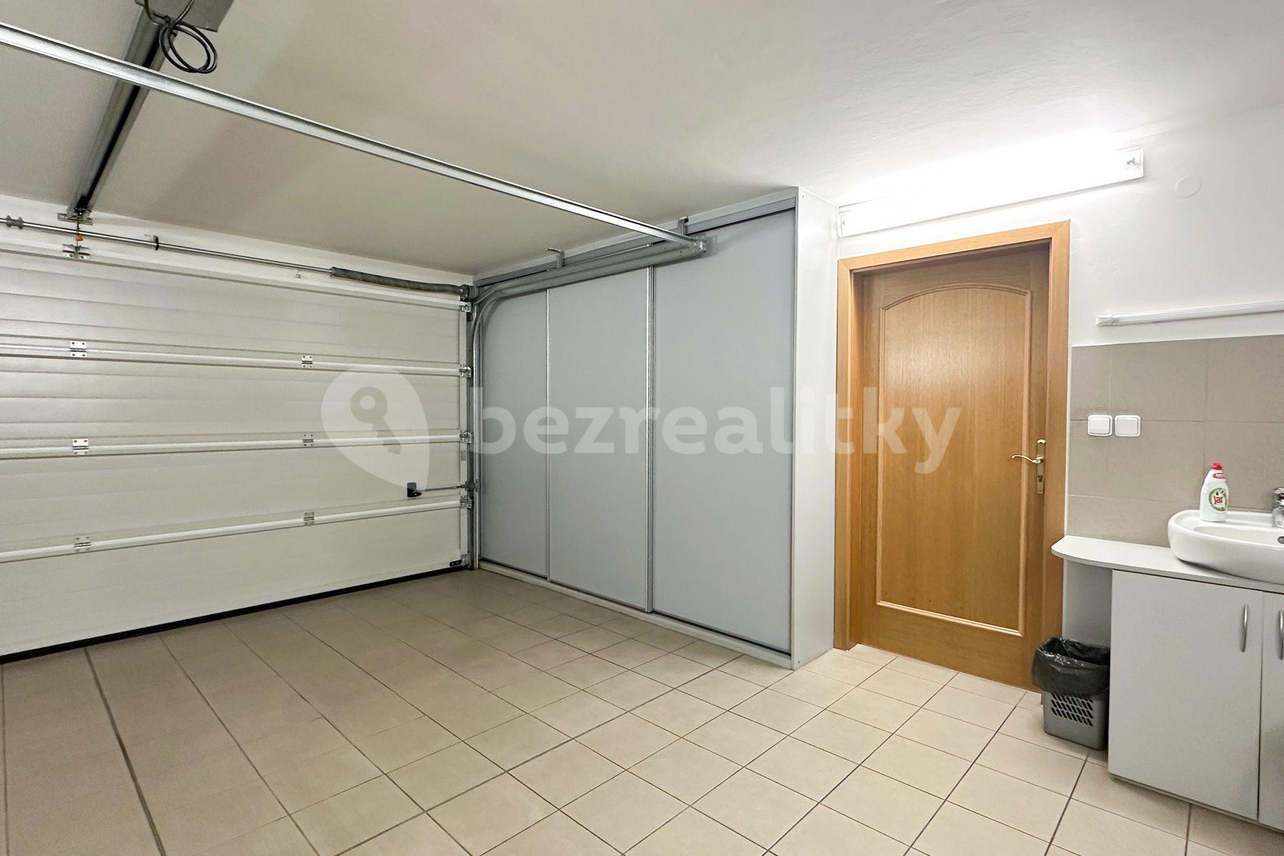 Predaj domu 213 m², pozemek 221 m², Plavínová, Praha, Praha