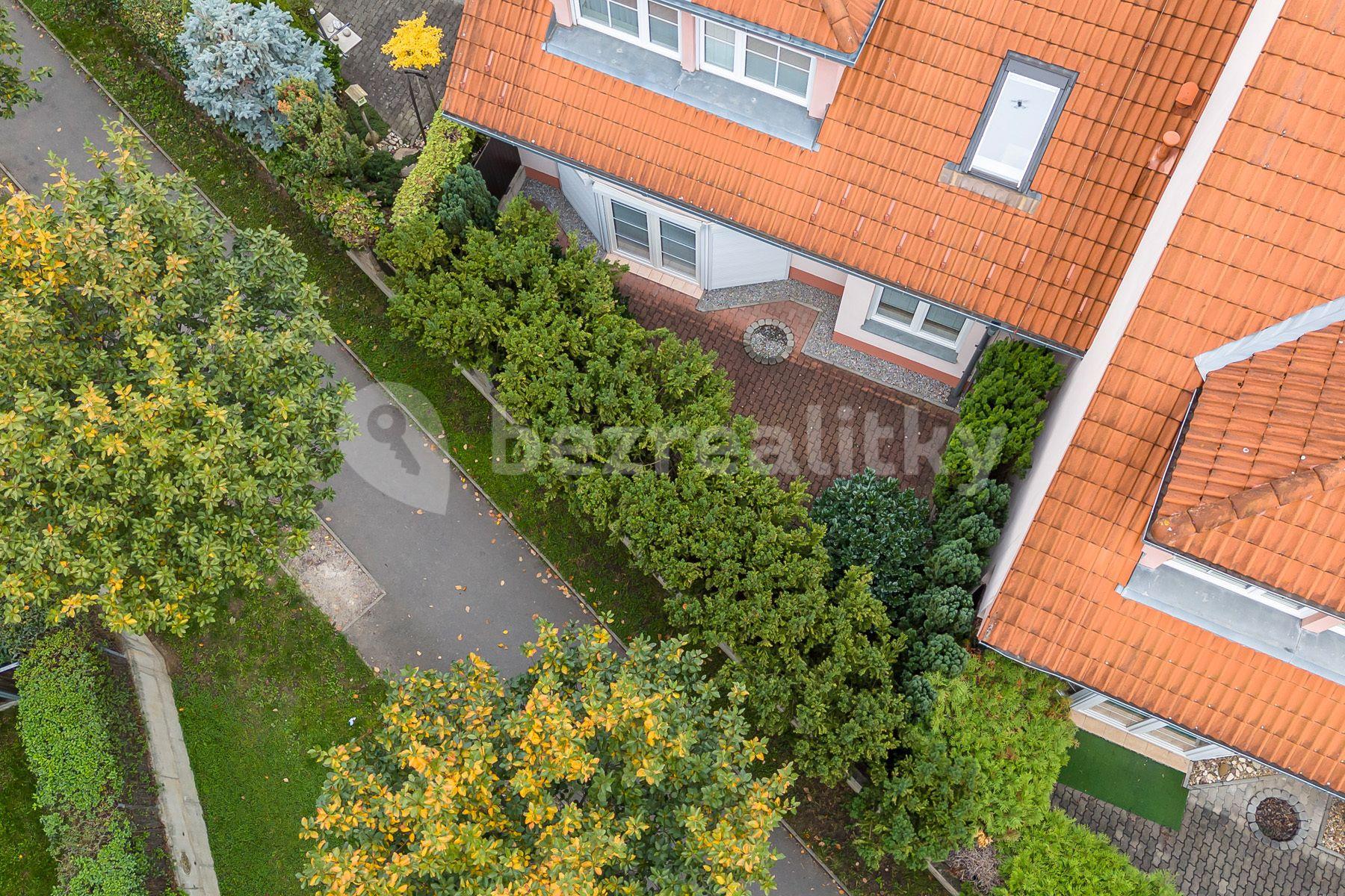 Predaj domu 213 m², pozemek 221 m², Plavínová, Praha, Praha