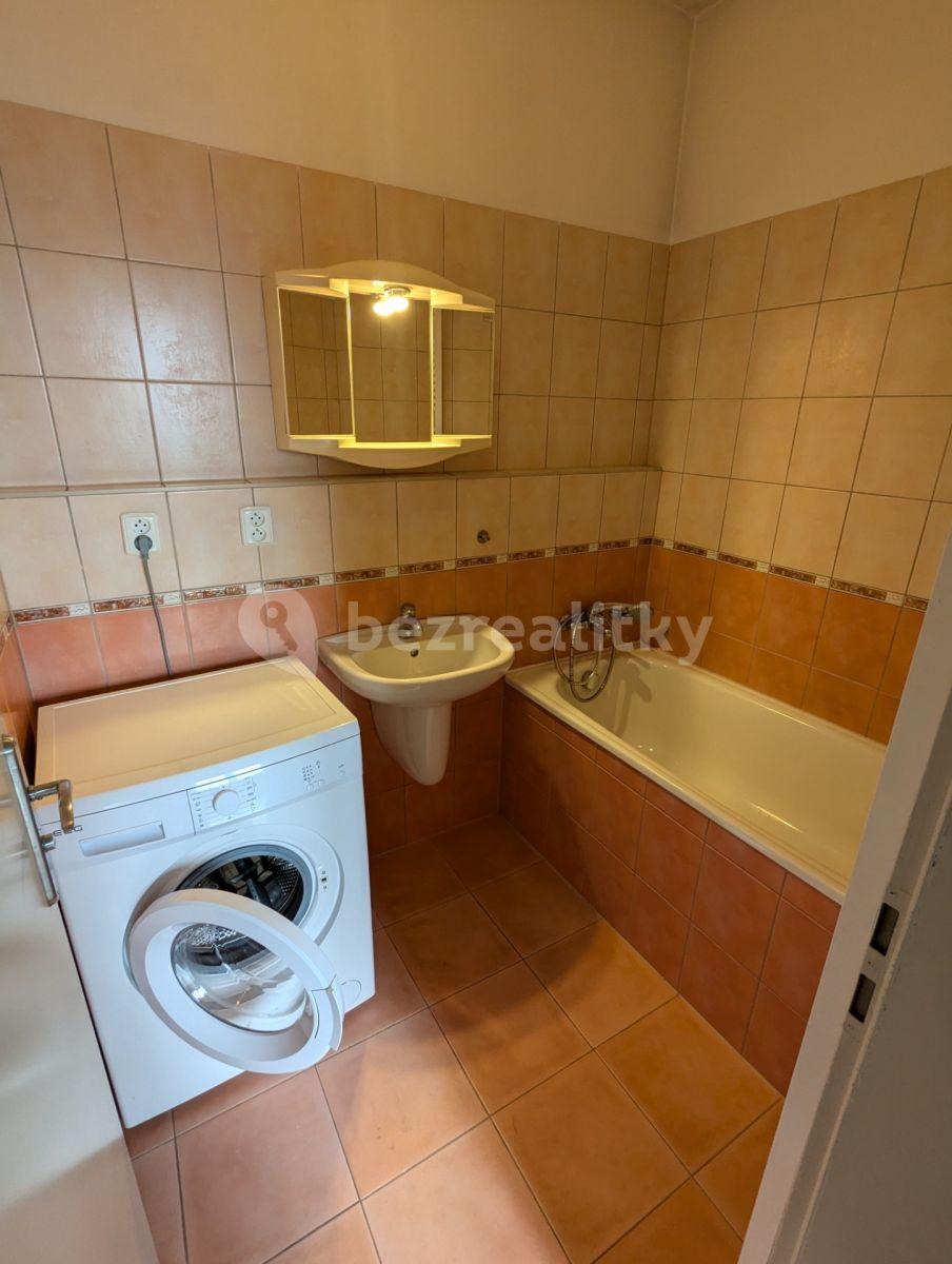 Prenájom bytu 2-izbový 68 m², Budilova, Praha, Praha