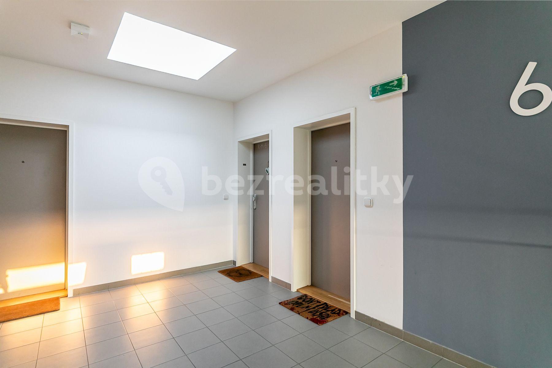 Predaj bytu 1-izbový 34 m², Oty Bubeníčka, Praha, Praha