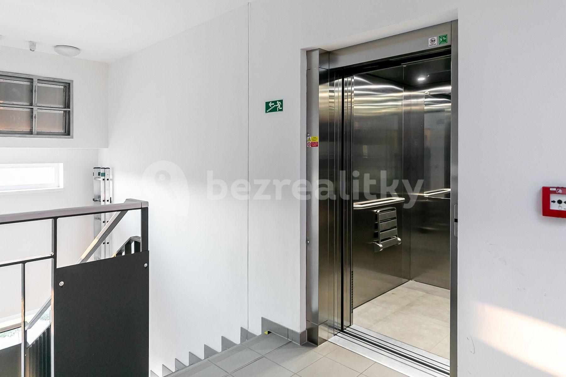 Predaj bytu 1-izbový 34 m², Oty Bubeníčka, Praha, Praha