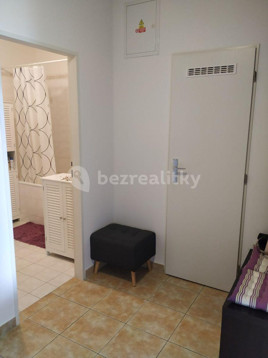 Prenájom bytu 2-izbový 53 m², Bechlínská, Praha, Praha