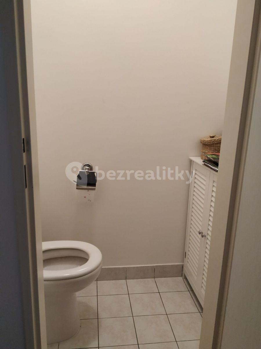 Prenájom bytu 2-izbový 53 m², Bechlínská, Praha, Praha