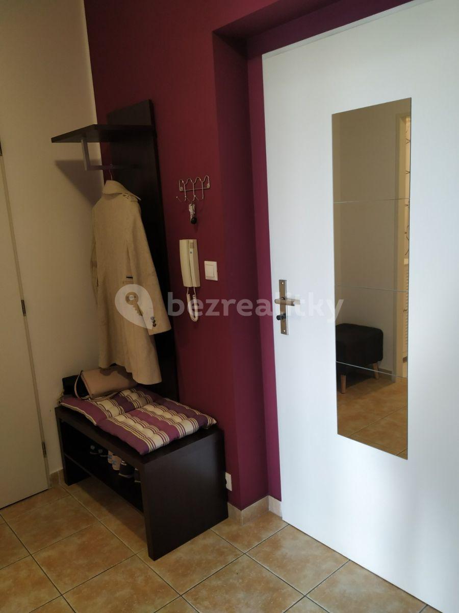 Prenájom bytu 2-izbový 53 m², Bechlínská, Praha, Praha