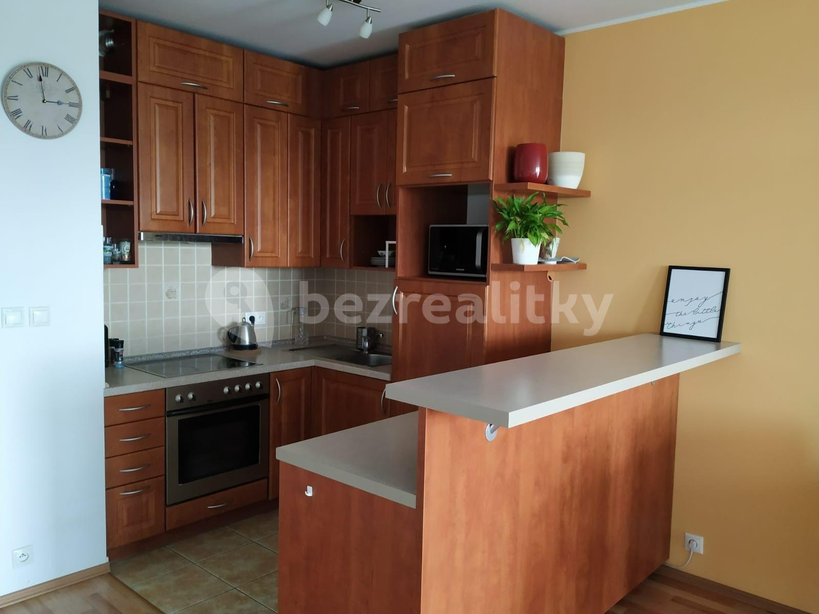 Prenájom bytu 2-izbový 53 m², Bechlínská, Praha, Praha