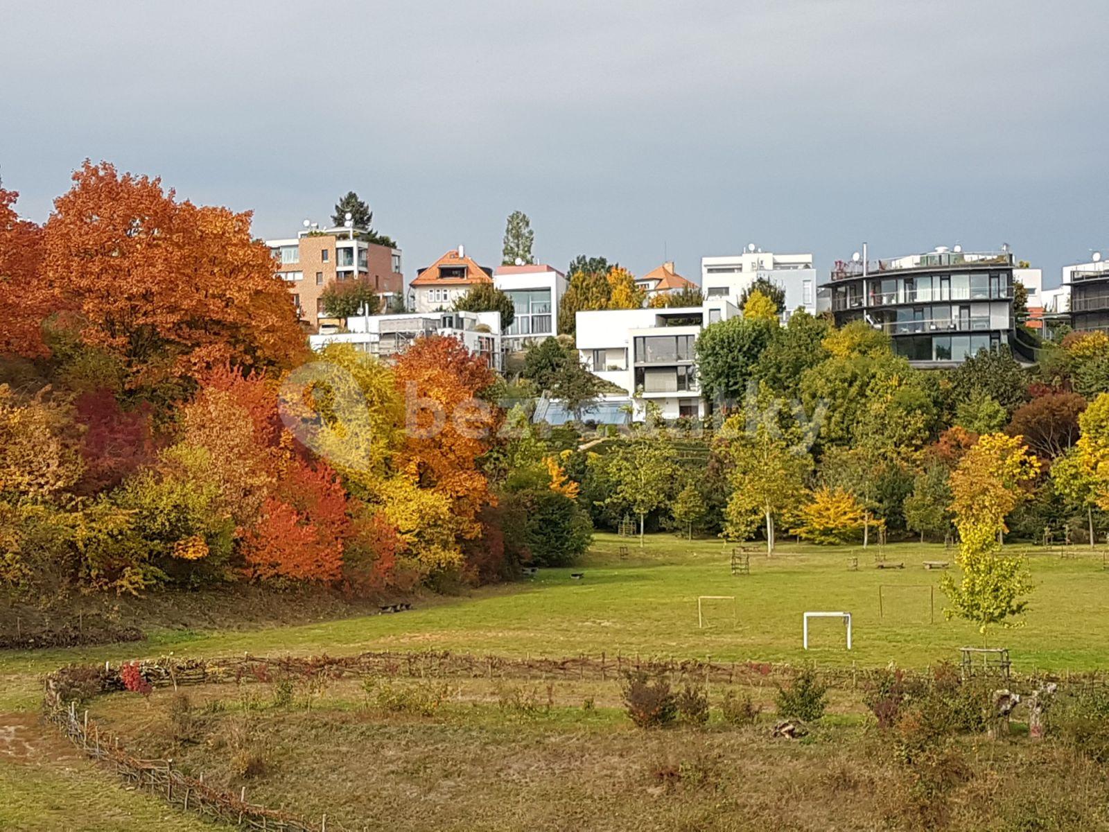 Prenájom bytu 2-izbový 60 m², Šárecká, Praha, Praha