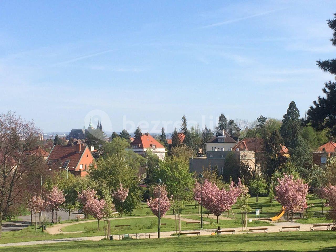 Prenájom bytu 2-izbový 60 m², Šárecká, Praha, Praha