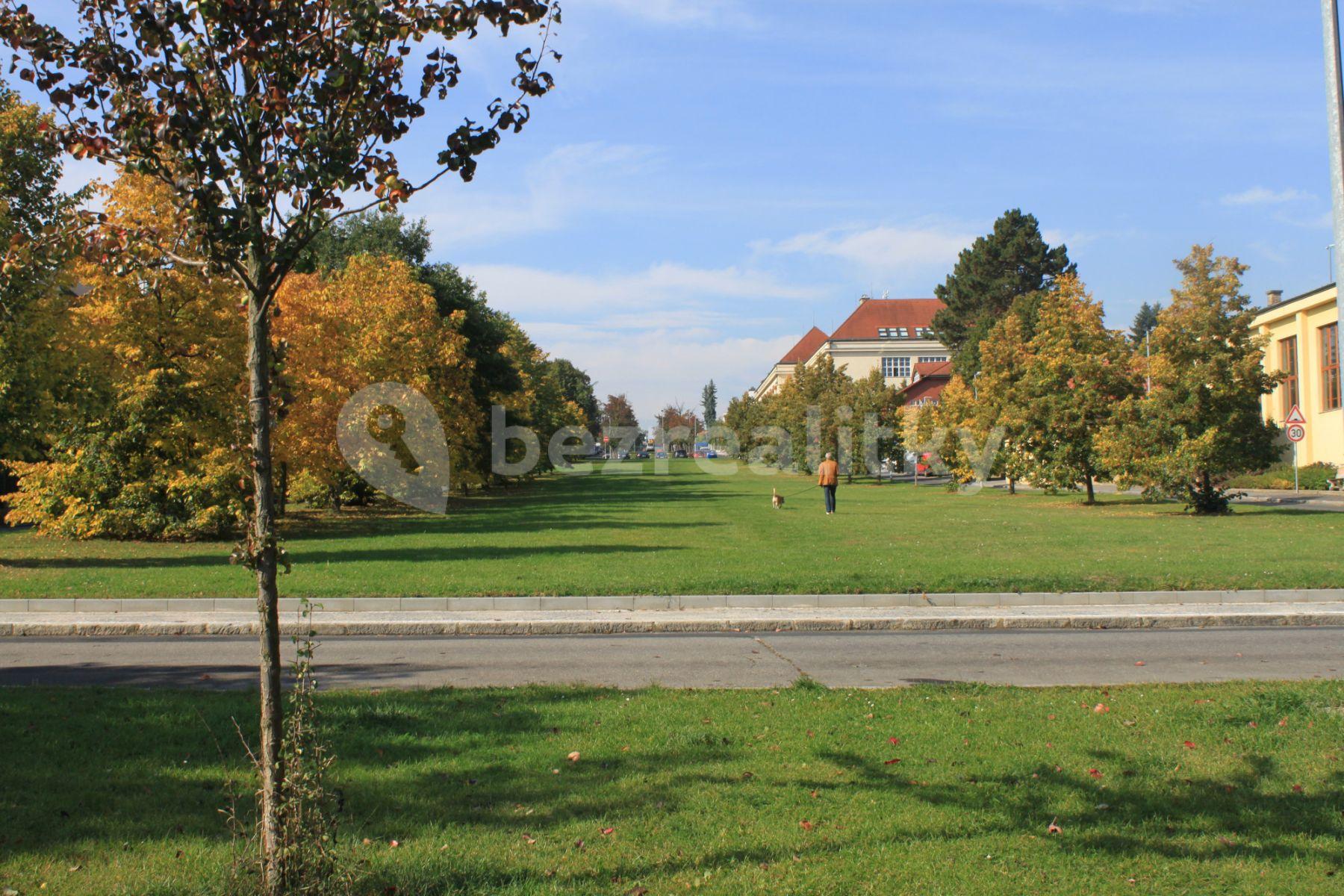 Prenájom bytu 2-izbový 60 m², Šárecká, Praha, Praha