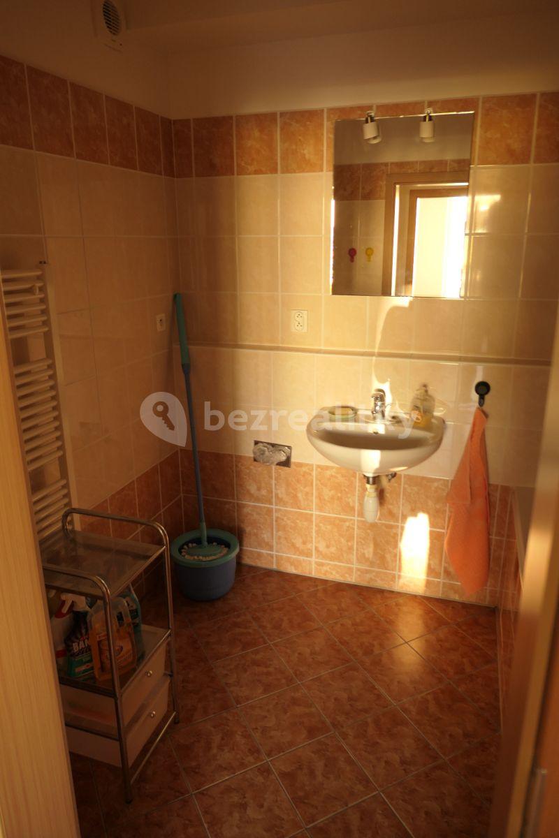 Prenájom bytu 3-izbový 82 m², Sicherova, Praha, Praha