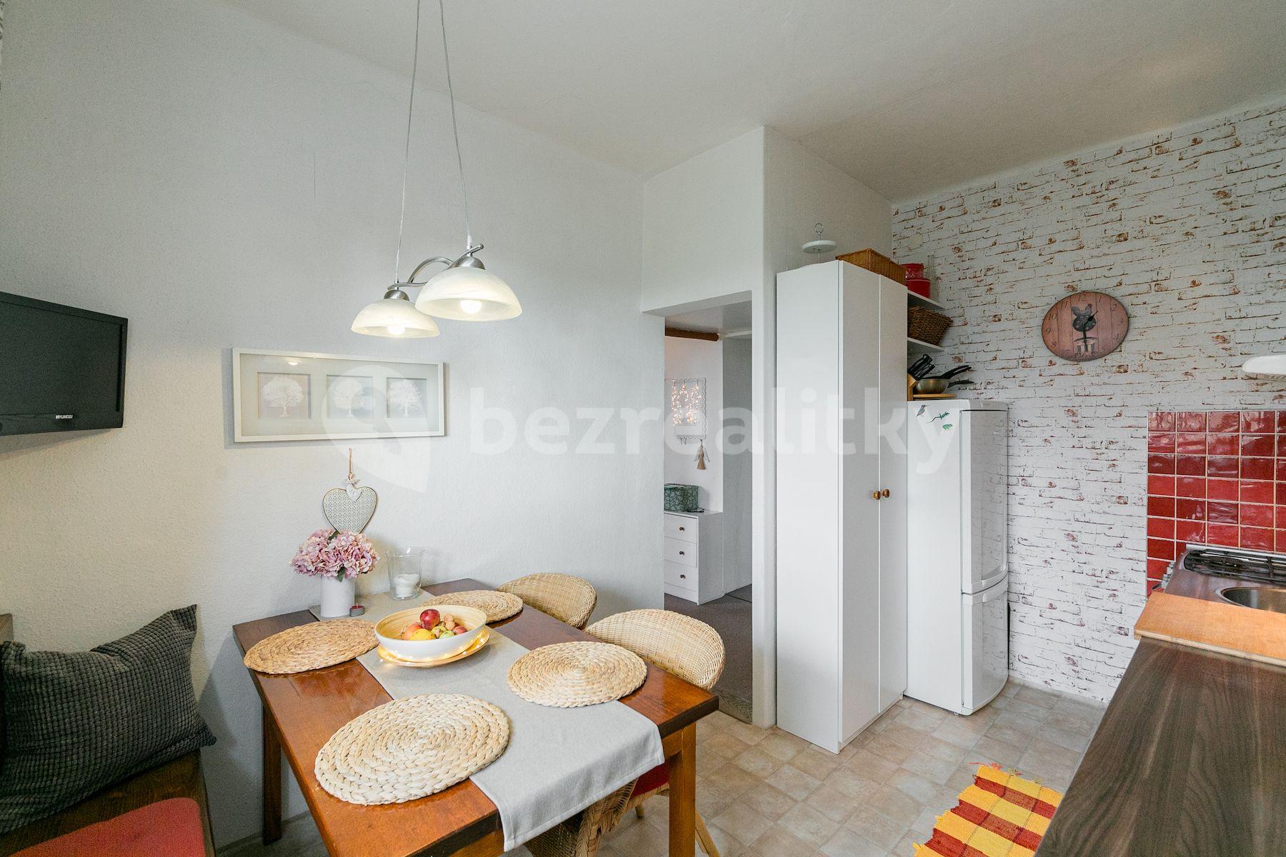 Predaj domu 180 m², pozemek 1.880 m², Hněvotín, Hněvotín, Olomoucký kraj