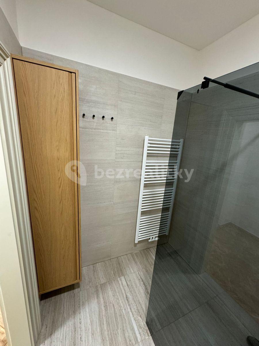 Prenájom bytu 2-izbový 56 m², Jungmannova, Praha, Praha