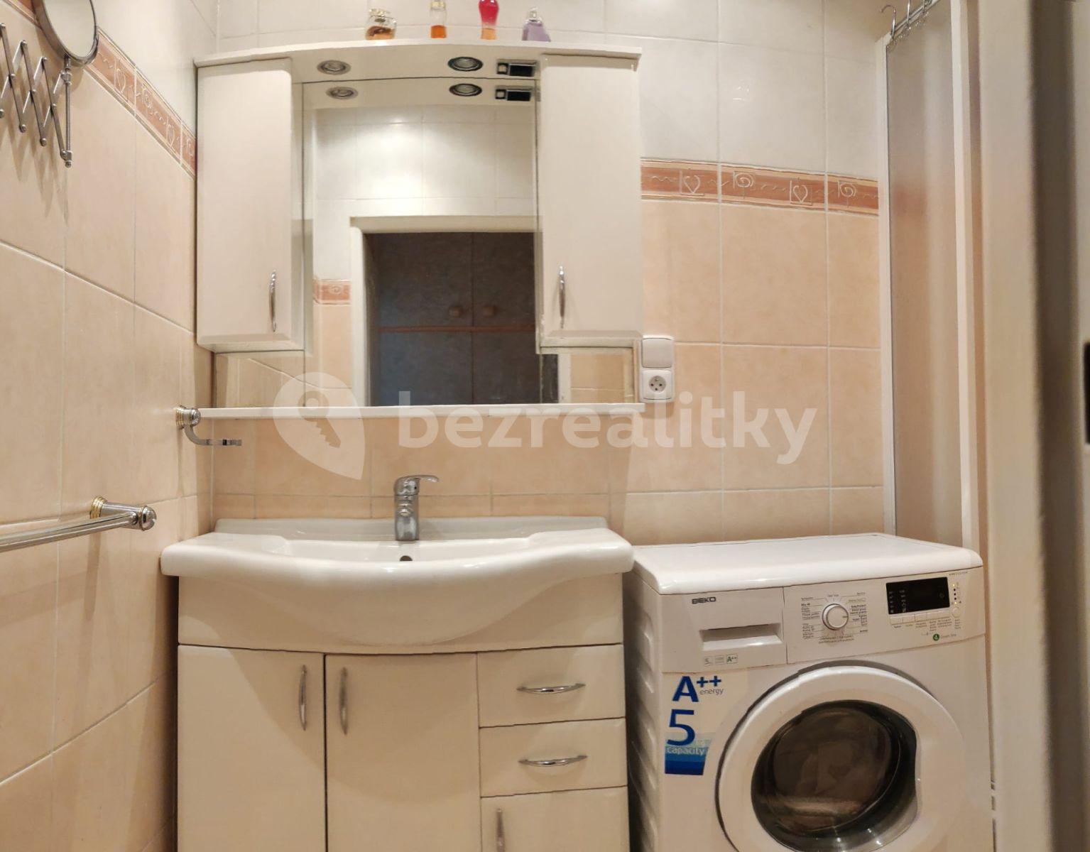 Predaj bytu 2-izbový 55 m², Budovatelů, Karlovy Vary, Karlovarský kraj