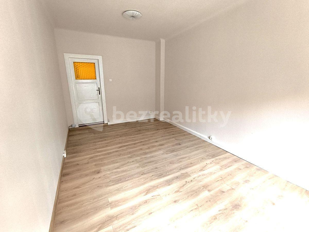 Prenájom bytu 3-izbový 62 m², Plzeňská, Praha, Praha