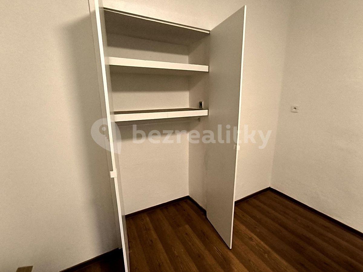 Prenájom bytu 3-izbový 62 m², Plzeňská, Praha, Praha