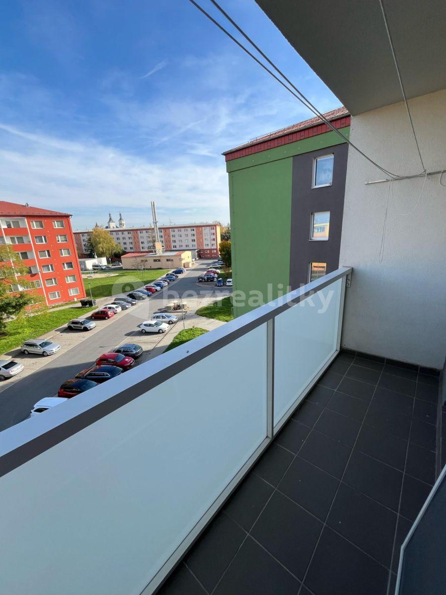 Prenájom bytu 3-izbový 70 m², Dukelská, Uničov, Olomoucký kraj