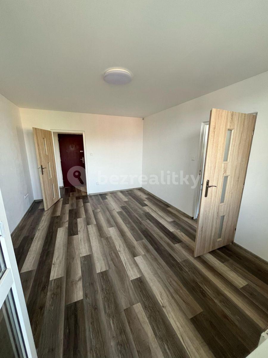 Prenájom bytu 3-izbový 70 m², Dukelská, Uničov, Olomoucký kraj