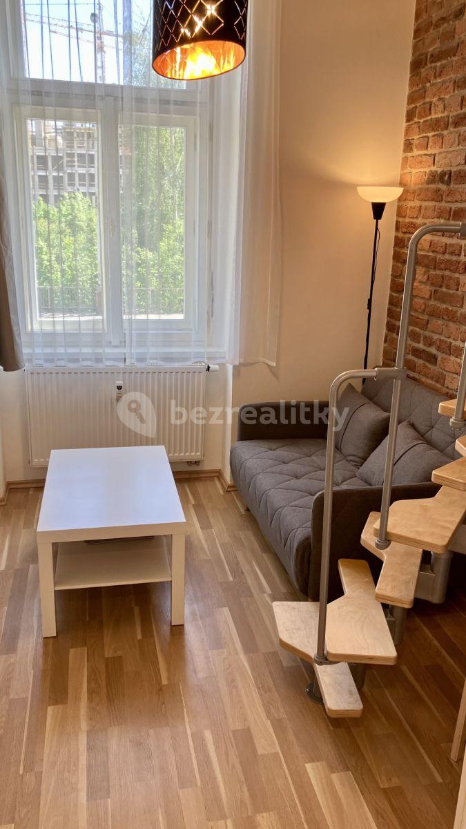 Prenájom bytu 2-izbový 22 m², Radlická, Praha, Praha