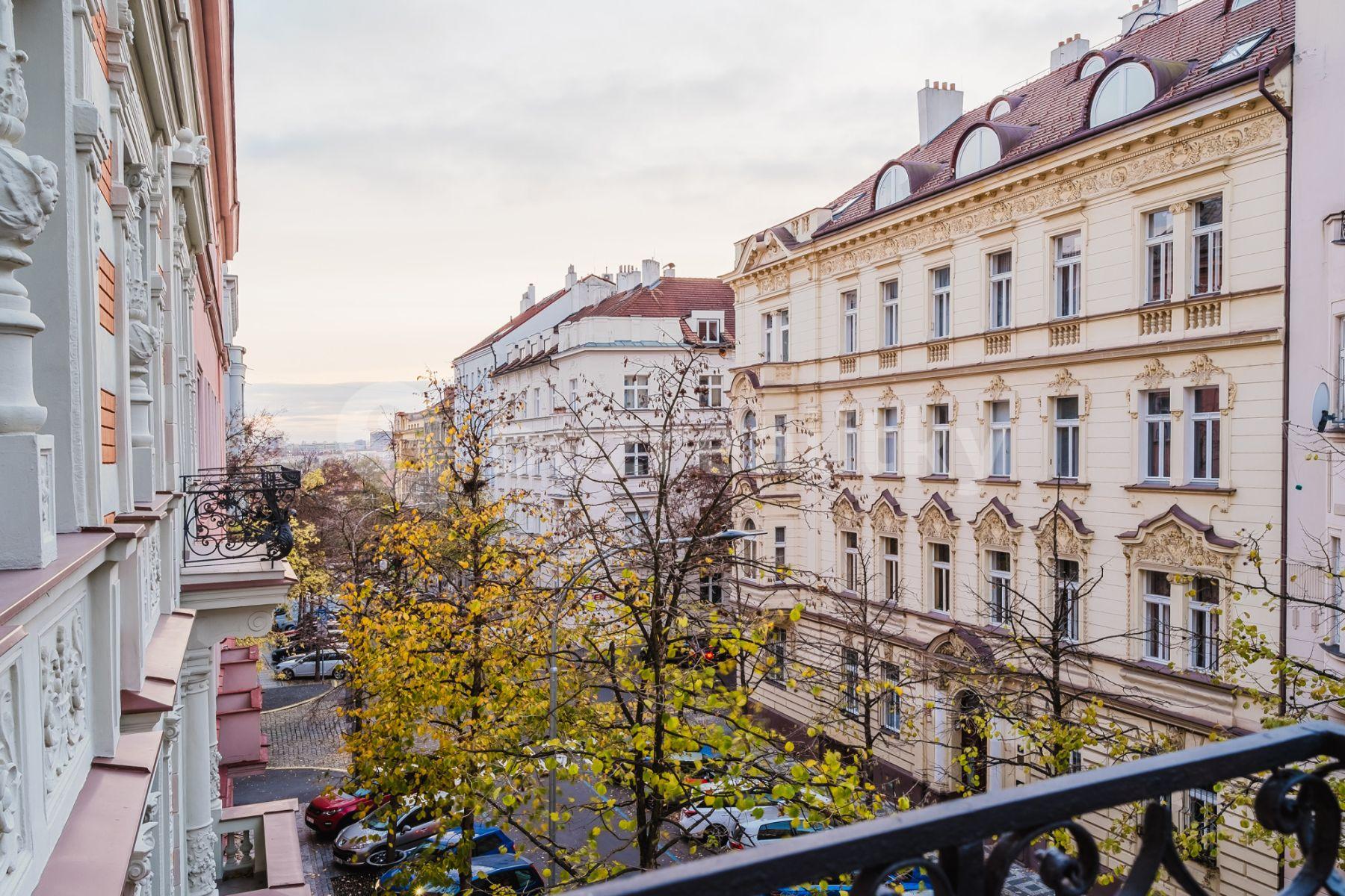 Prenájom bytu 3-izbový 84 m², Chodská, Praha, Praha