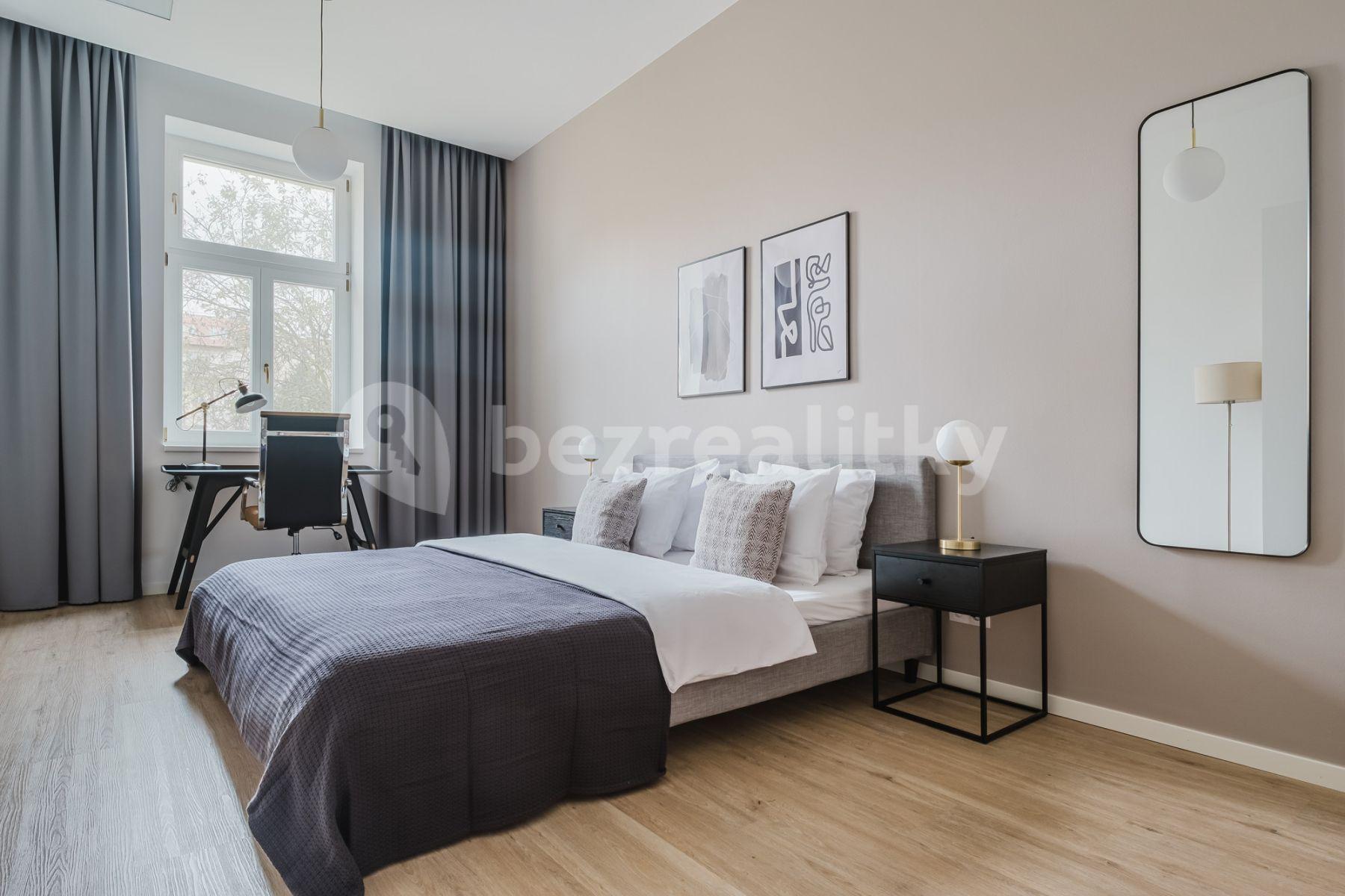 Prenájom bytu 3-izbový 84 m², Chodská, Praha, Praha