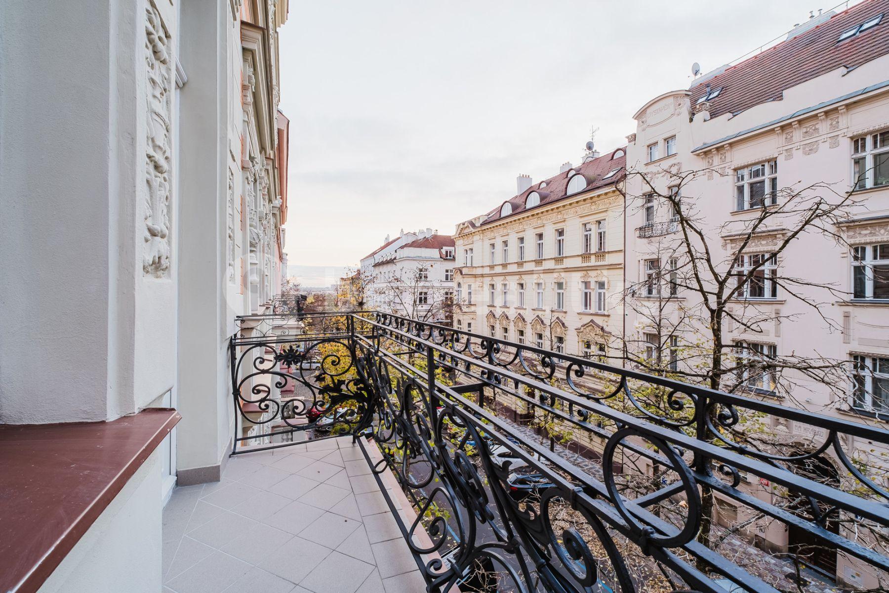 Prenájom bytu 3-izbový 84 m², Chodská, Praha, Praha