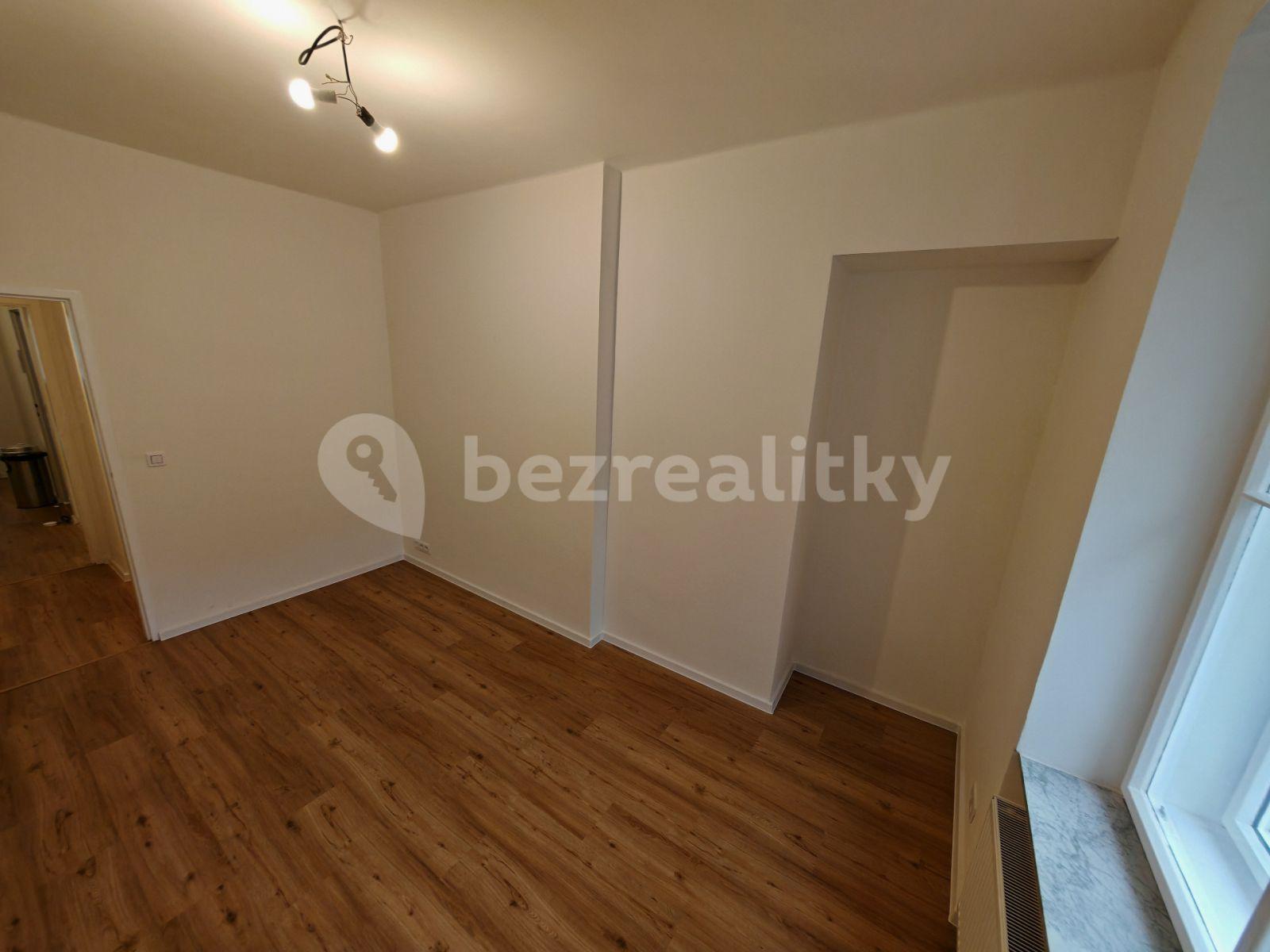 Prenájom bytu 4-izbový 101 m², Hradecká, Praha, Praha