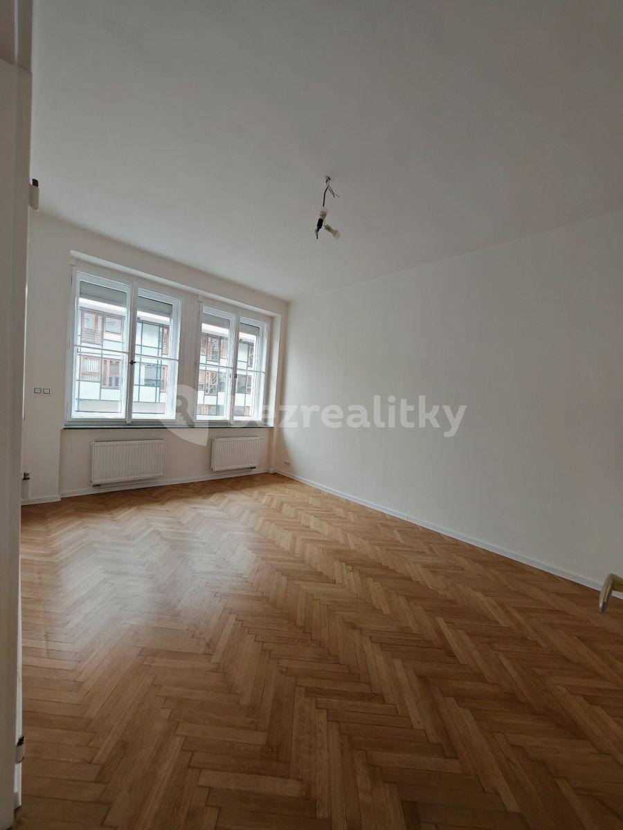 Prenájom bytu 4-izbový 101 m², Hradecká, Praha, Praha