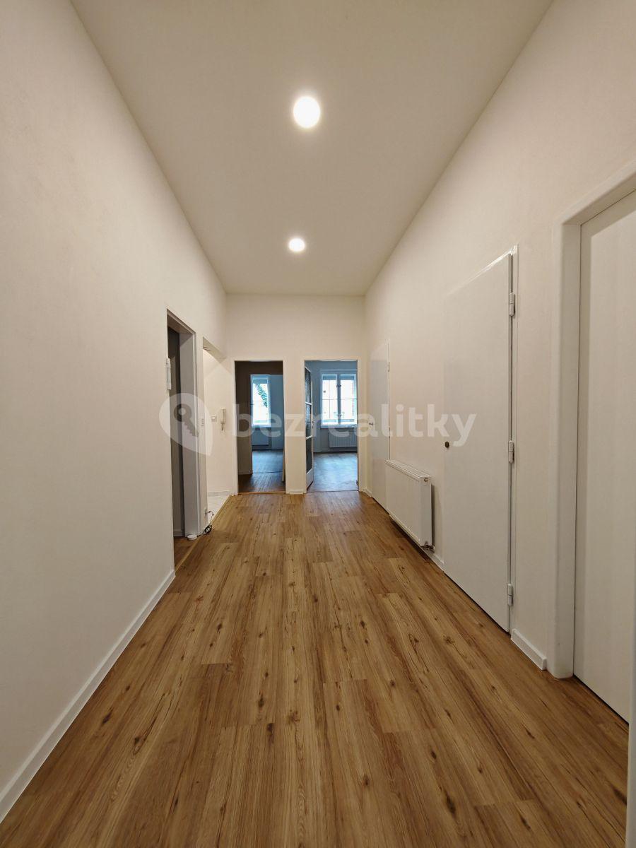 Prenájom bytu 4-izbový 101 m², Hradecká, Praha, Praha