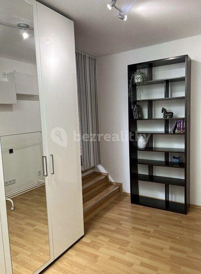 Prenájom bytu 2-izbový 86 m², Přeštická, Praha, Praha