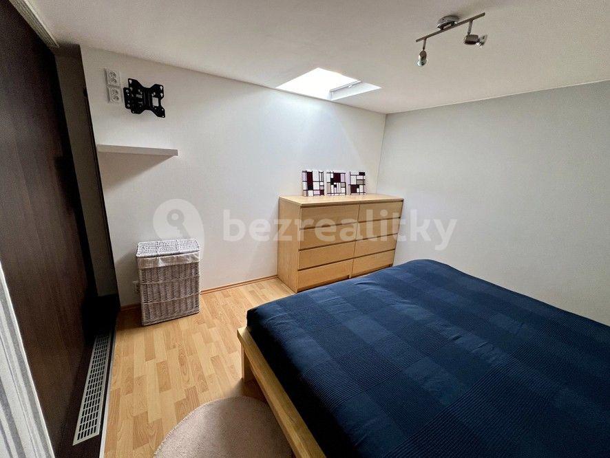 Prenájom bytu 2-izbový 86 m², Přeštická, Praha, Praha